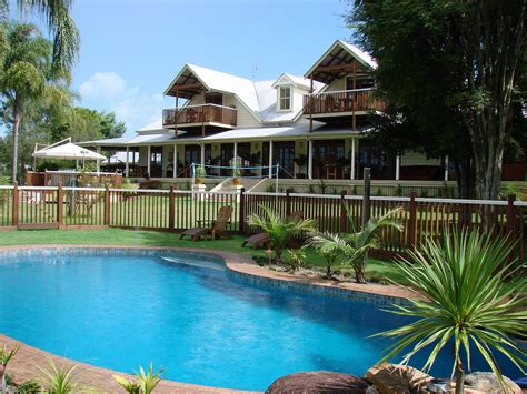 Clarence river bed and breakfast  Coffs Harbour Airport is a 90-minute drive away